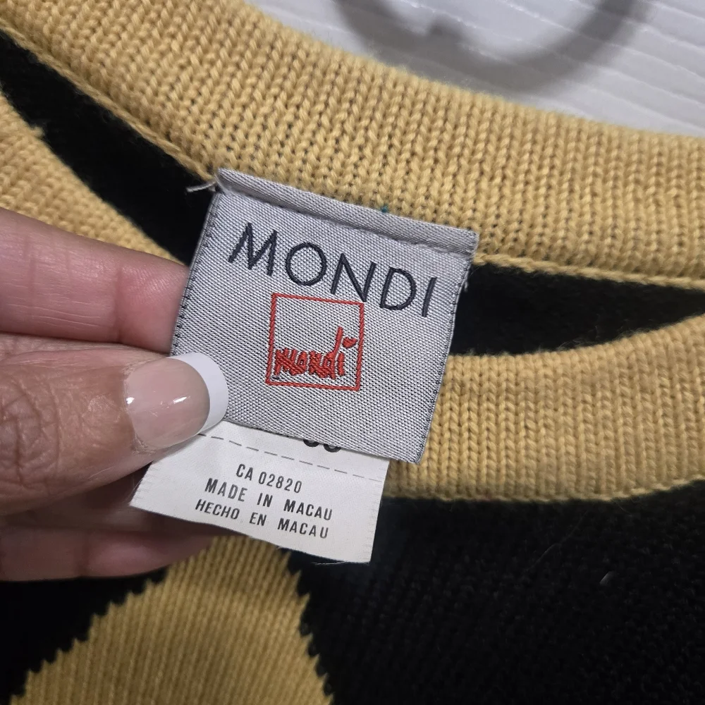 Mondi vintage Black and yellow wool blend Sweater size 38/m